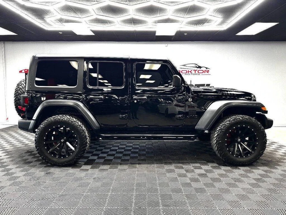 2020 Jeep JL Wrangler - Image 16 of 31