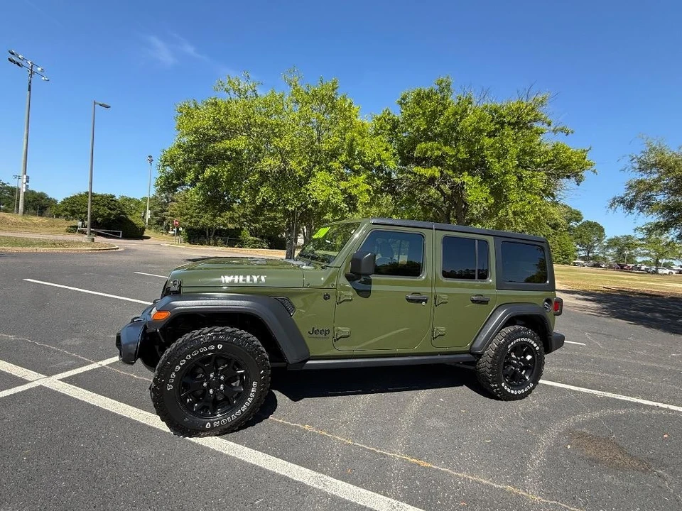 2020 Jeep JL Wrangler - Image 2 of 21