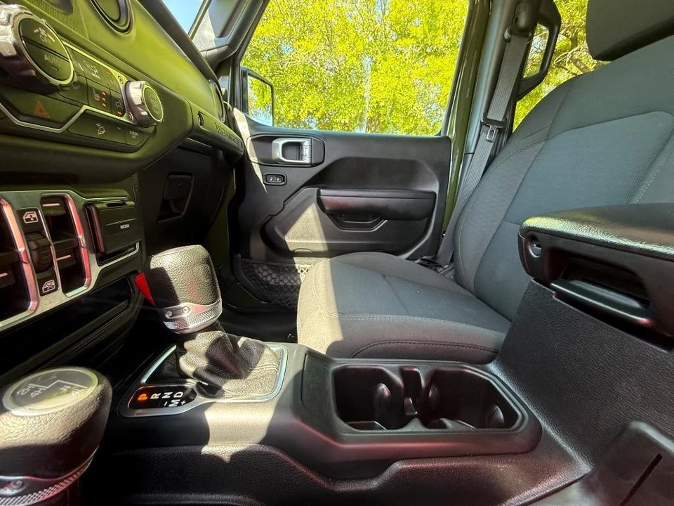 2020 Jeep JL Wrangler - Image 13 of 21