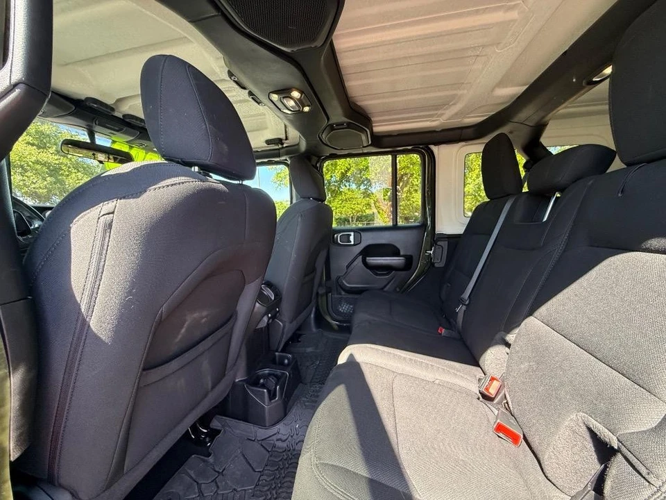 2020 Jeep JL Wrangler - Image 17 of 21