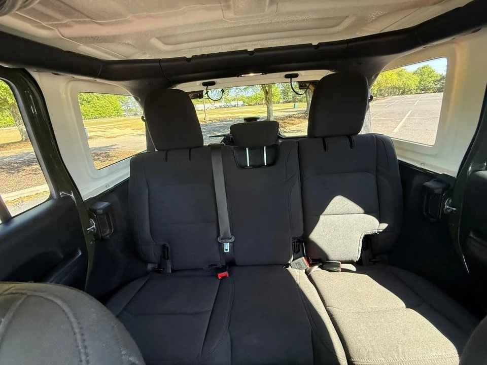 2020 Jeep JL Wrangler - Image 16 of 21