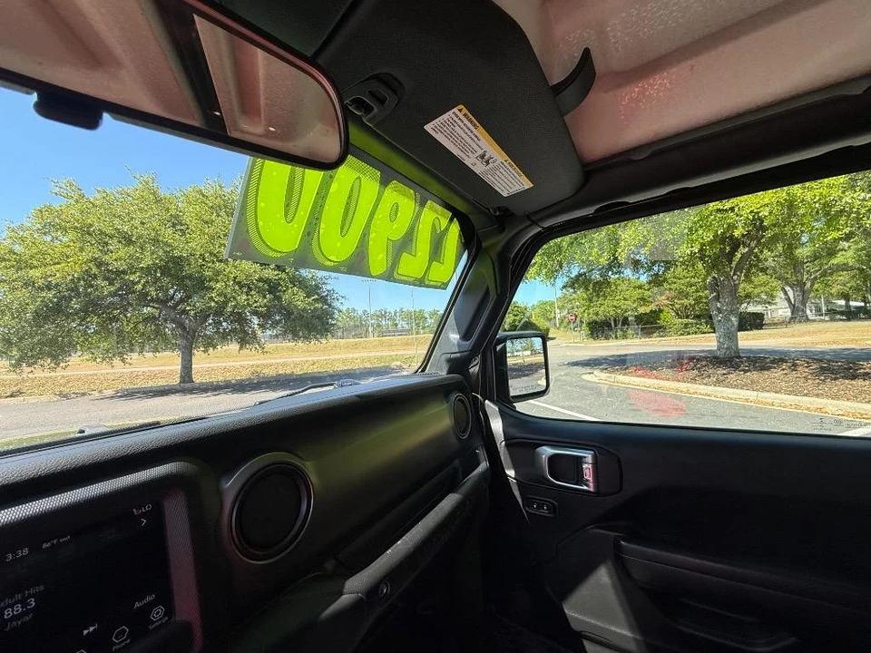 2020 Jeep JL Wrangler - Image 14 of 21