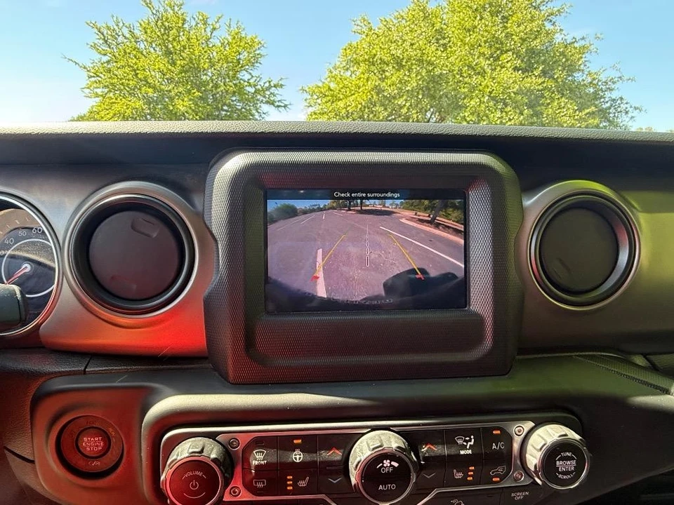 2020 Jeep JL Wrangler - Image 11 of 21