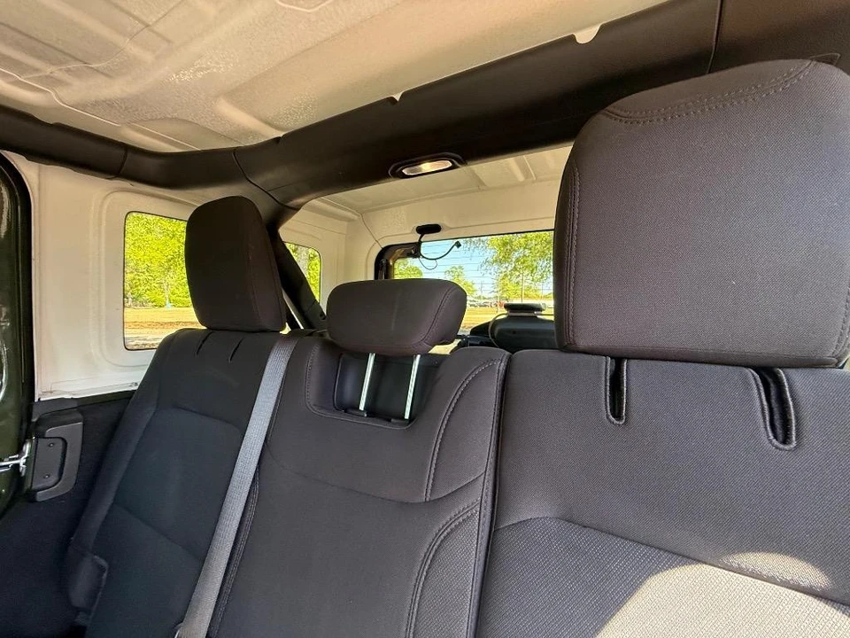2020 Jeep JL Wrangler - Image 19 of 21