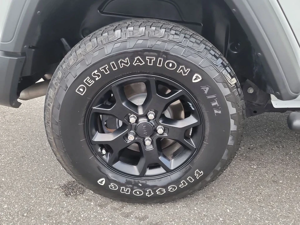 2020 Jeep JL Wrangler - Image 5 of 12