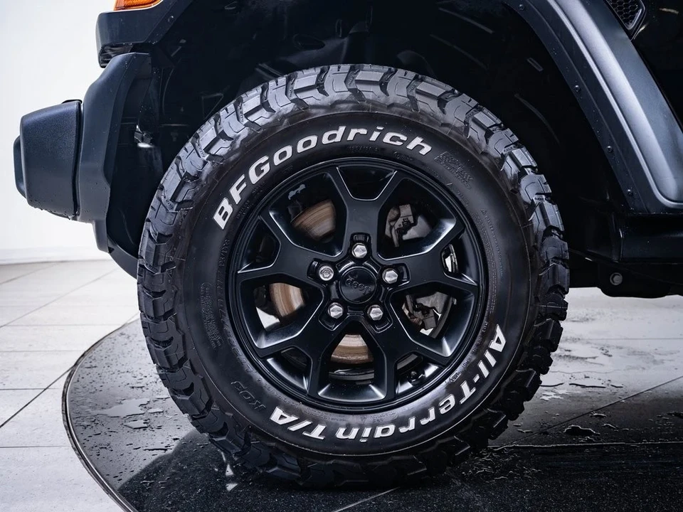 2020 Jeep JL Wrangler - Image 15 of 21