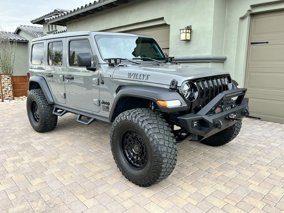 2020 Jeep JL Wrangler - Image 5 of 31