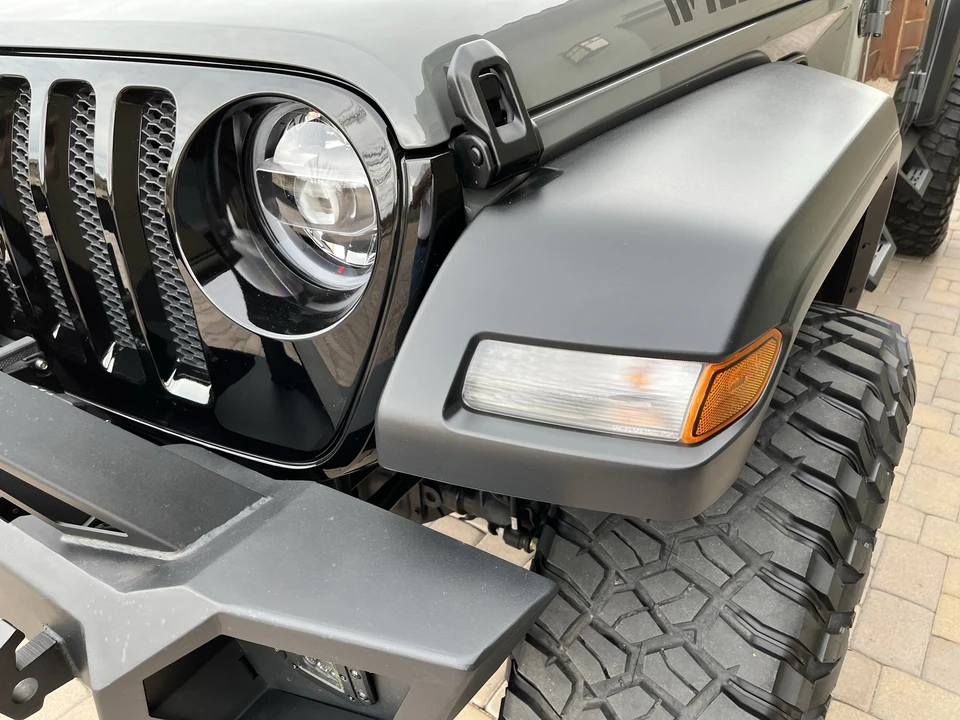 2020 Jeep JL Wrangler - Image 26 of 31