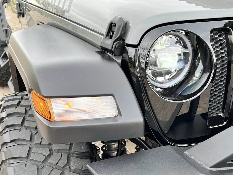 2020 Jeep JL Wrangler - Image 27 of 31