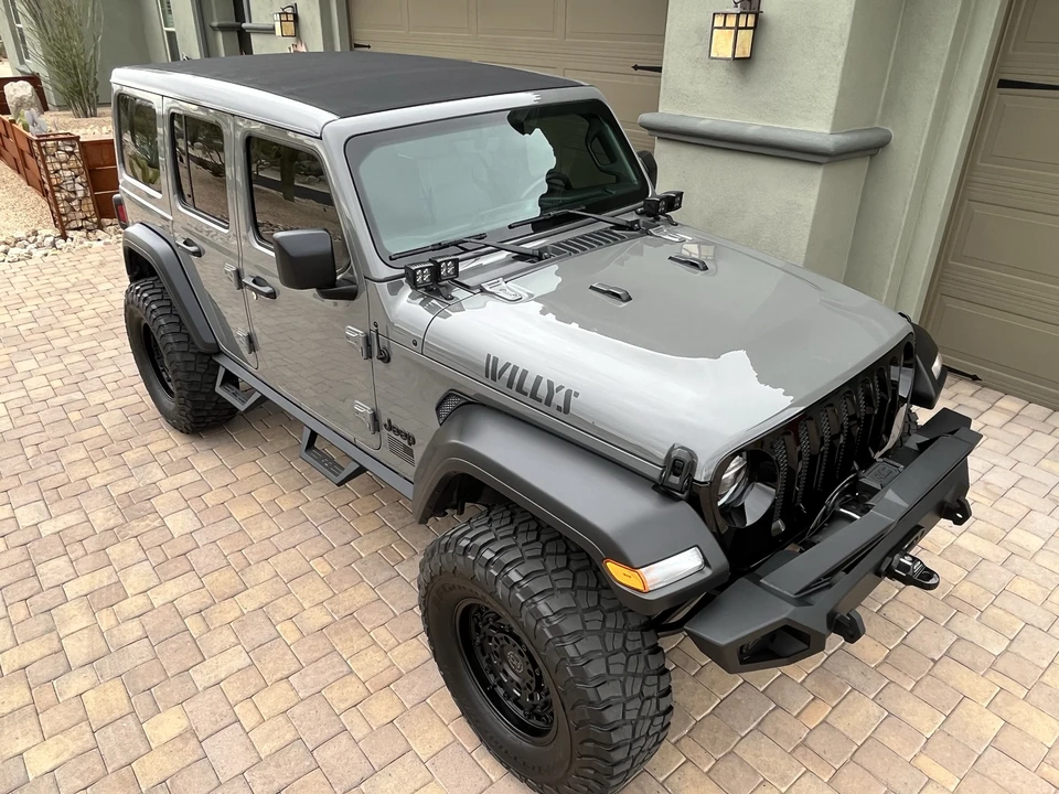 2020 Jeep JL Wrangler - Image 18 of 31
