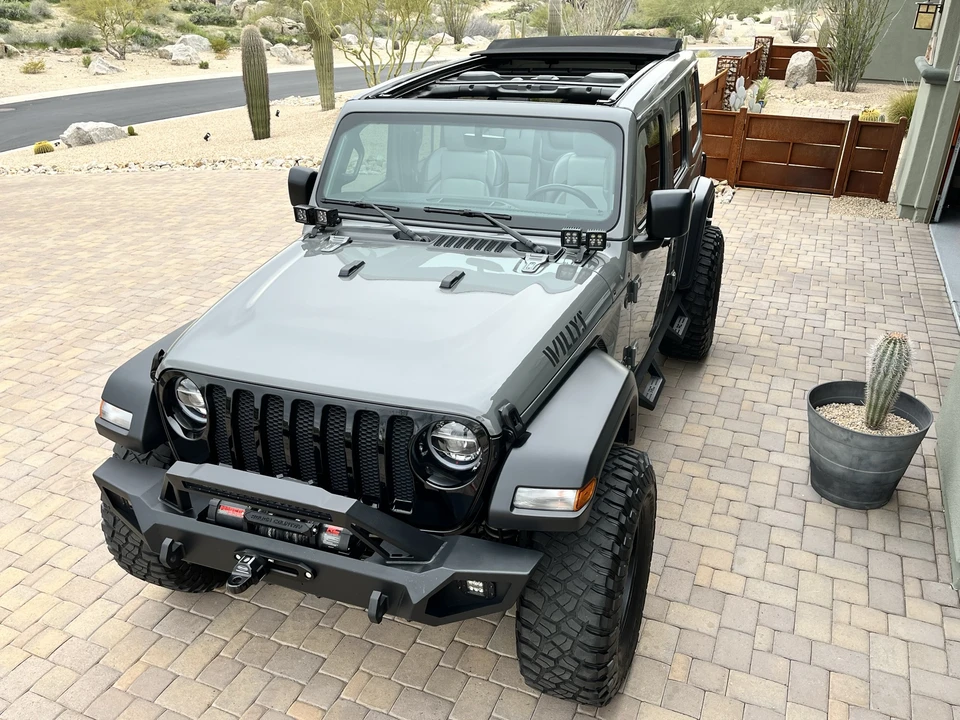 2020 Jeep JL Wrangler - Image 17 of 31