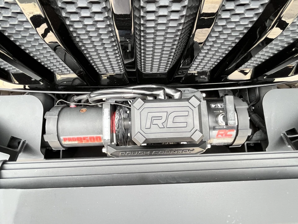 2020 Jeep JL Wrangler - Image 24 of 31
