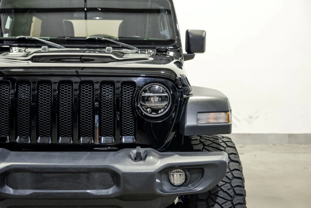 2020 Jeep JL Wrangler - Image 4 of 12
