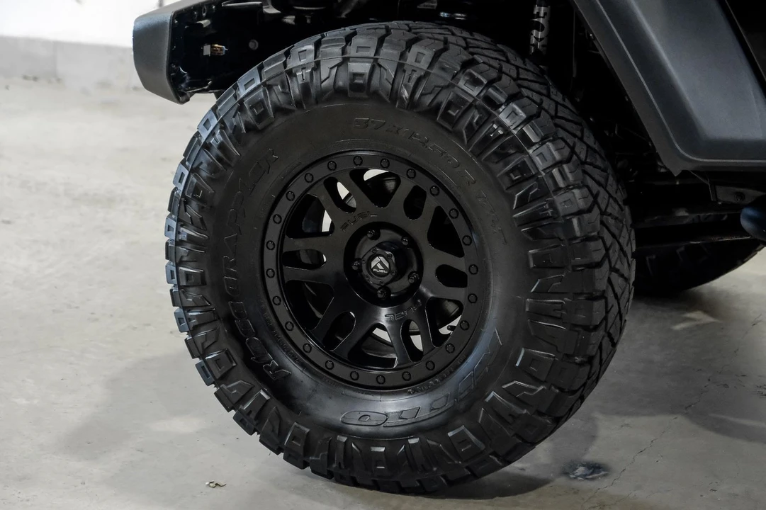 2020 Jeep JL Wrangler - Image 11 of 12