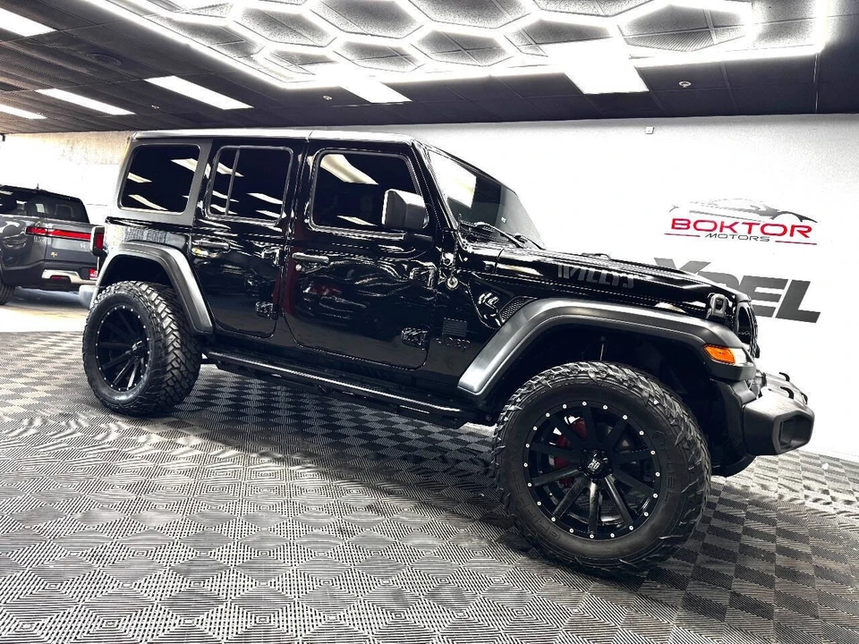2020 Jeep JL Wrangler - Image 2 of 12