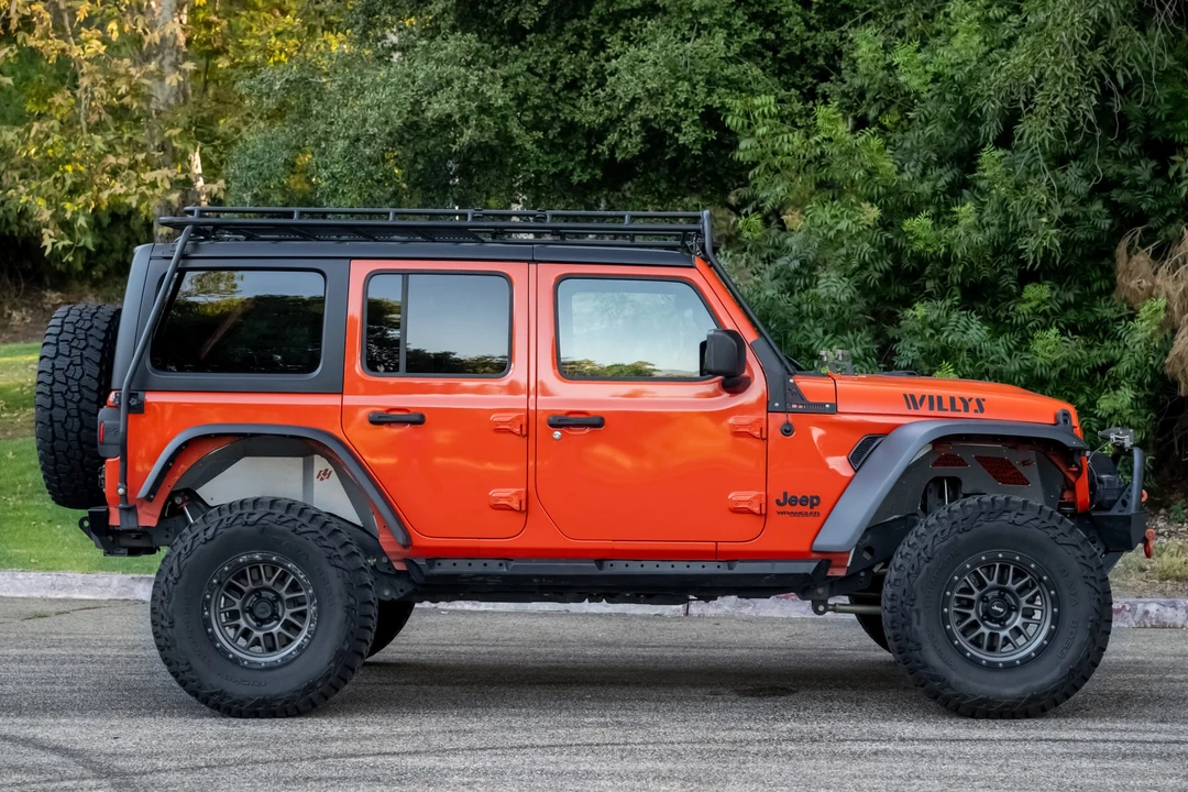 2020 Jeep JL Wrangler - Image 5 of 31