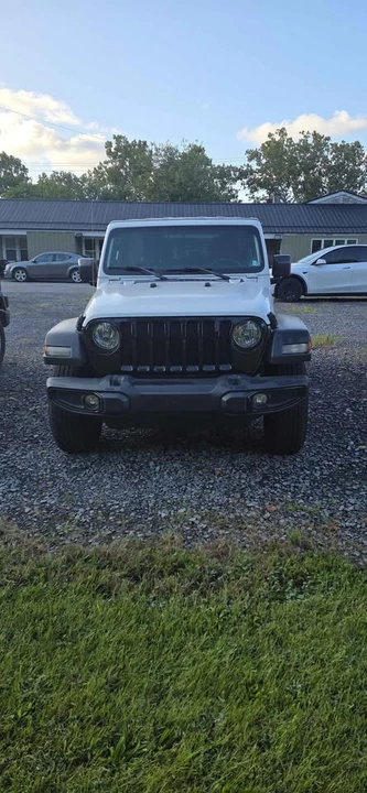 2020 Jeep JL Wrangler - Image 2 of 5