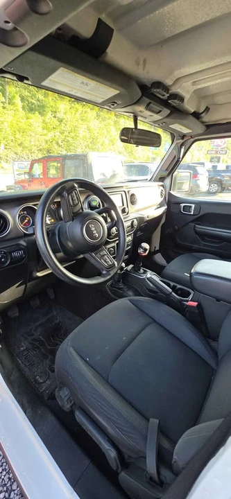 2020 Jeep JL Wrangler - Image 4 of 5