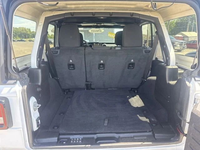 2020 Jeep JL Wrangler - Image 4 of 5