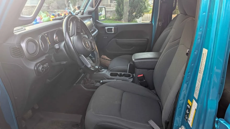 2020 Jeep JL Wrangler - Image 6 of 10