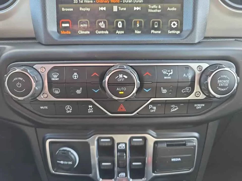 2020 Jeep JL Wrangler - Image 15 of 16