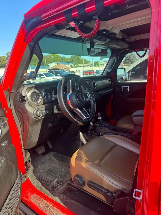 2020 Jeep JL Wrangler - Image 3 of 5