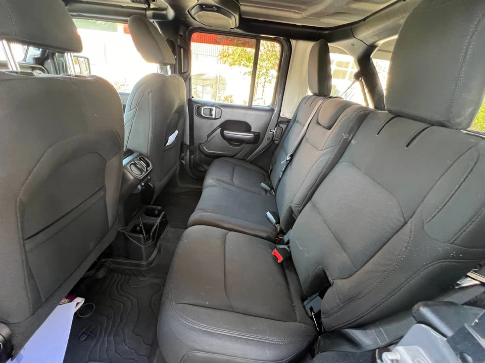 2020 Jeep JL Wrangler - Image 6 of 8