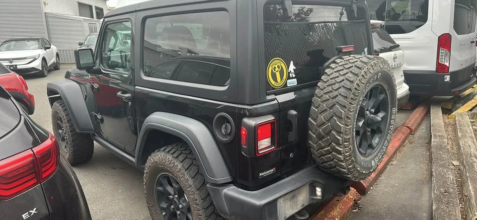 2020 Jeep JL Wrangler - Image 3 of 12