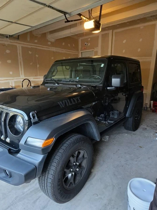 2020 Jeep JL Wrangler - Image 2 of 3