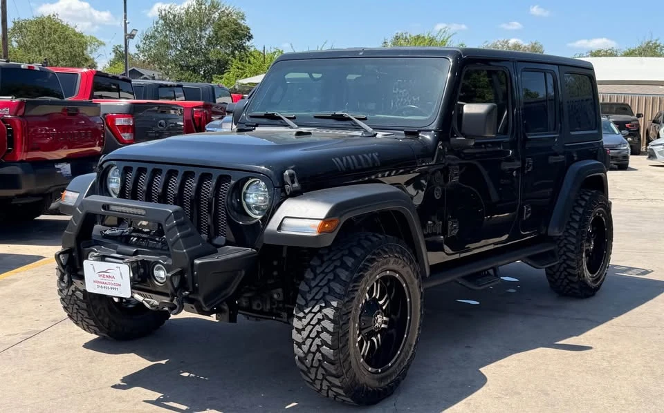2020 Jeep JL Wrangler - Image 2 of 11