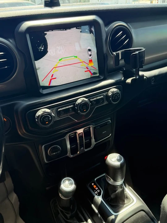 2020 Jeep JL Wrangler - Image 10 of 11