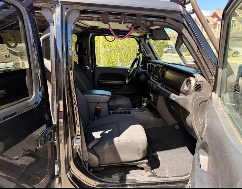 2020 Jeep JL Wrangler - Image 11 of 19