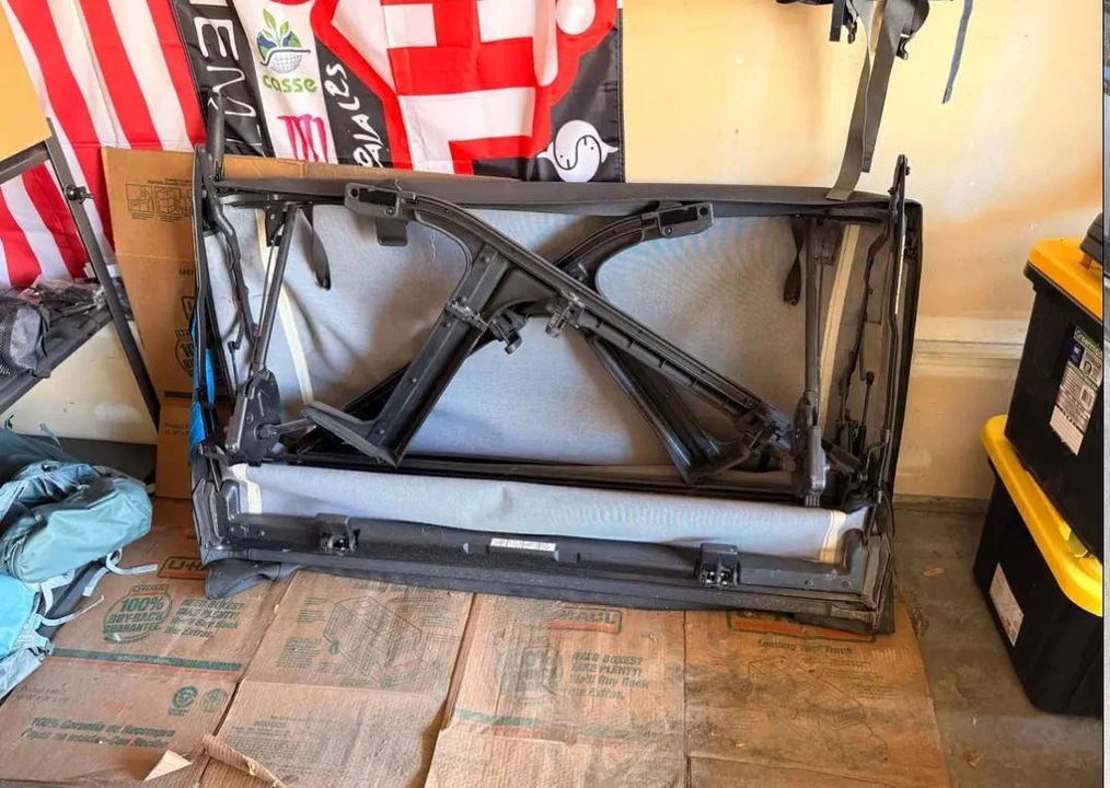 2020 Jeep JL Wrangler - Image 17 of 19