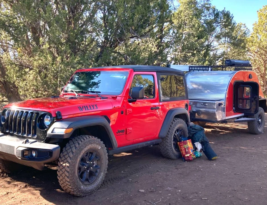 2020 Jeep JL Wrangler - Image 4 of 5