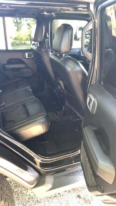 2020 Jeep JL Wrangler - Image 13 of 18