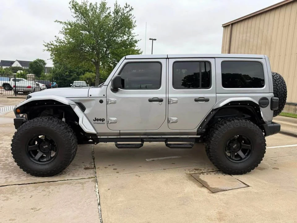 2020 Jeep JL Wrangler - Image 5 of 13