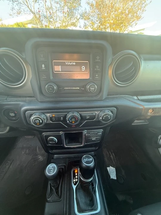 2020 Jeep JL Wrangler - Image 4 of 9