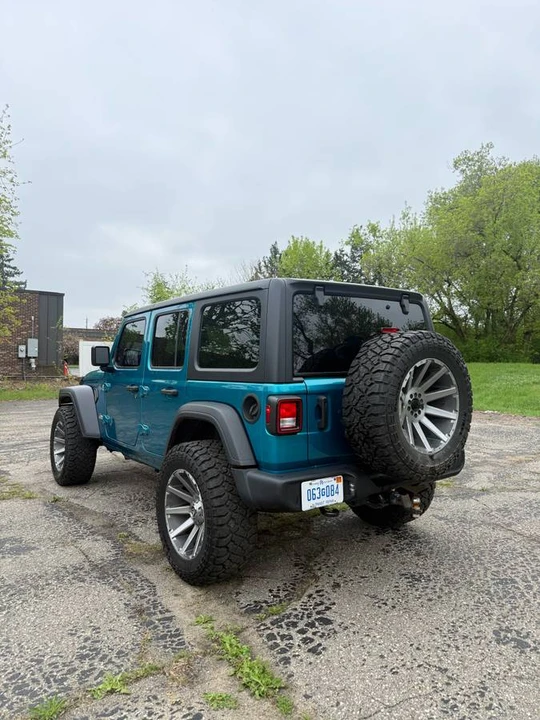 2020 Jeep JL Wrangler - Image 3 of 13