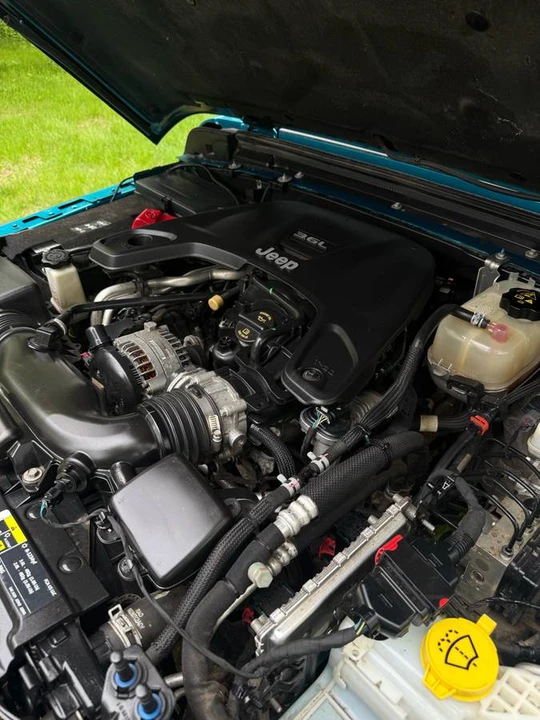 2020 Jeep JL Wrangler - Image 9 of 13
