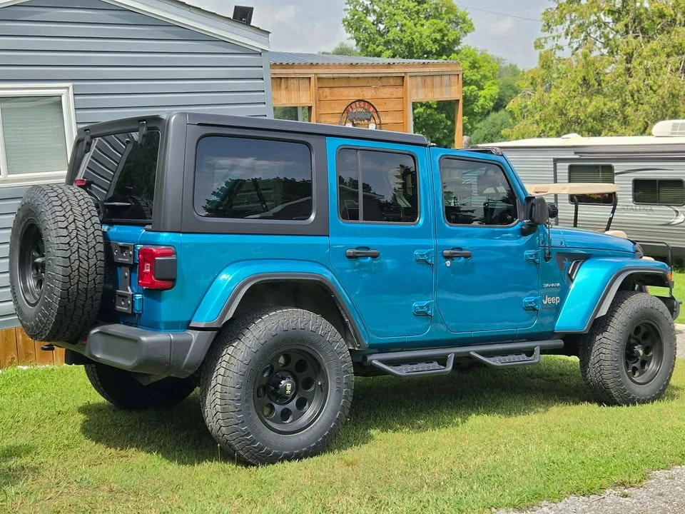 2020 Jeep JL Wrangler - Image 12 of 13