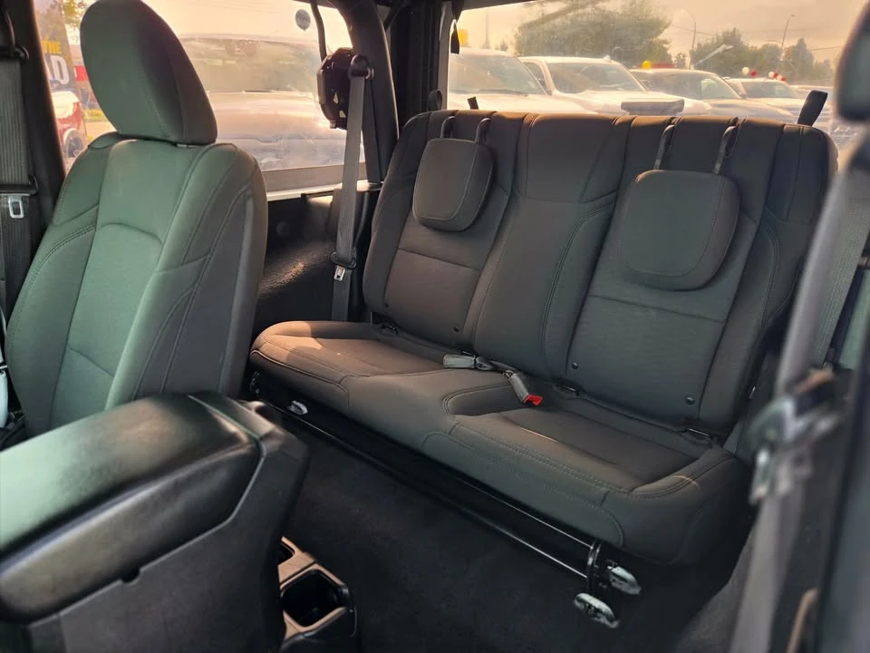 2020 Jeep JL Wrangler - Image 9 of 13
