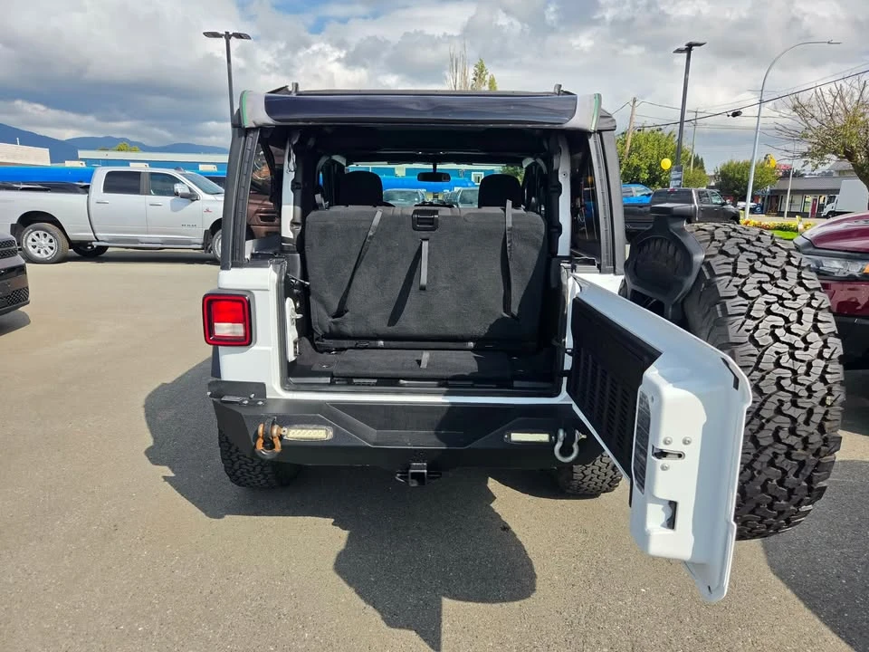 2020 Jeep JL Wrangler - Image 6 of 13