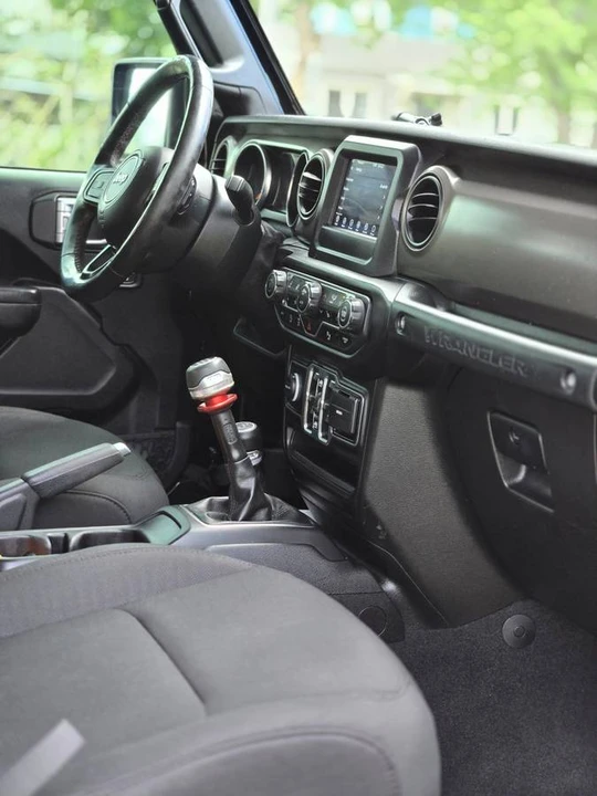 2020 Jeep JL Wrangler - Image 7 of 15