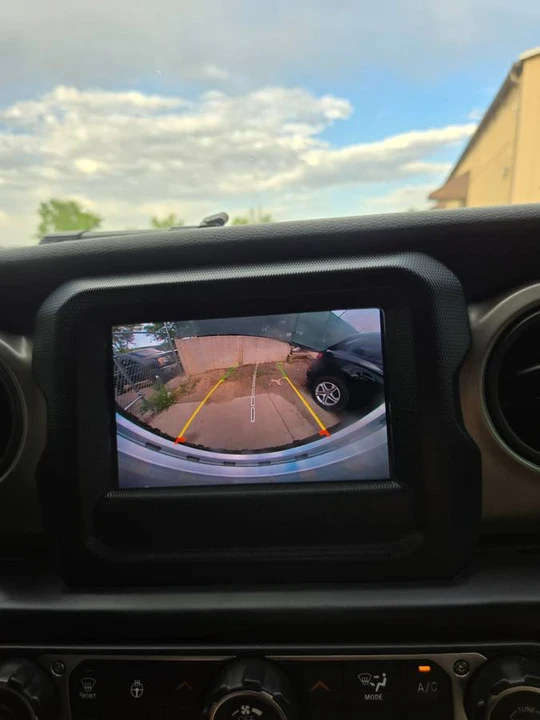 2020 Jeep JL Wrangler - Image 15 of 15