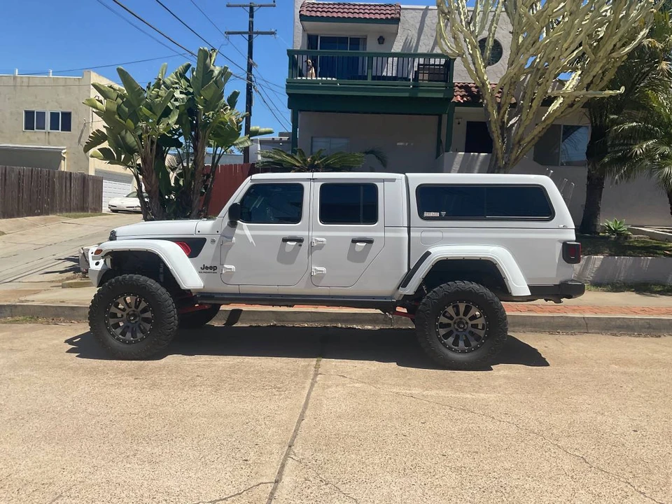 2020 Jeep JT Gladiator - Image 4 of 9
