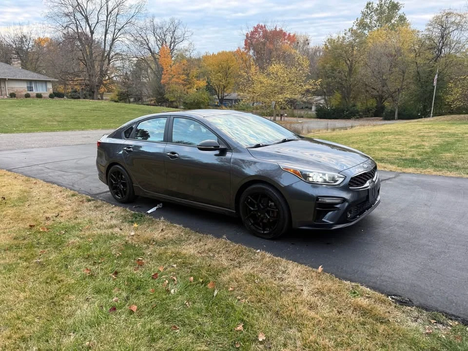 2020 Kia Forte - Image 2 of 10