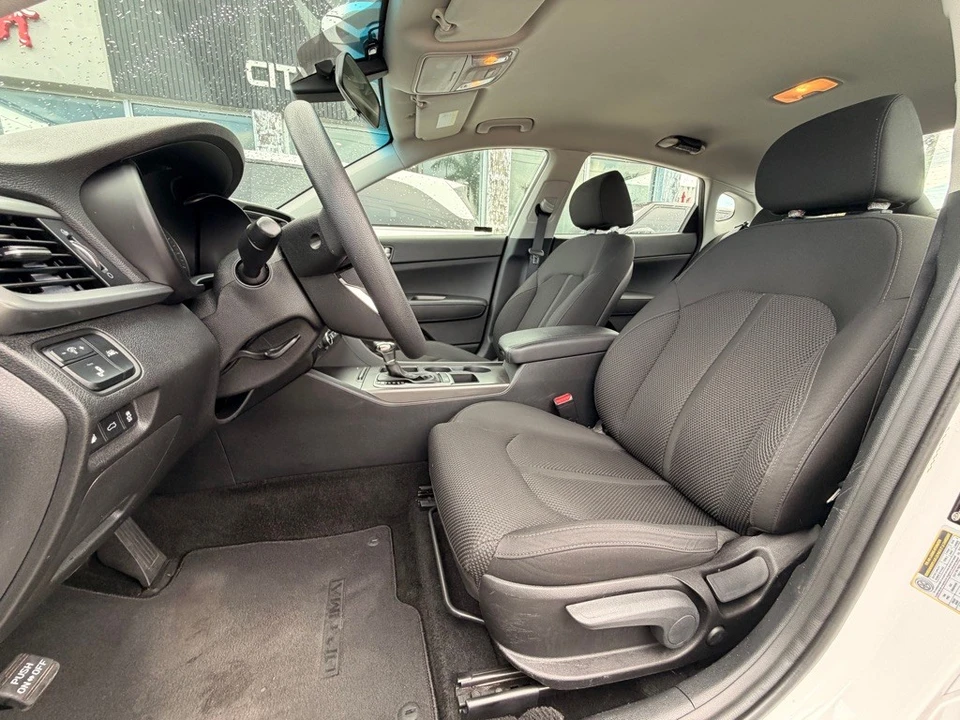 2020 Kia Optima/K5 - Image 10 of 21