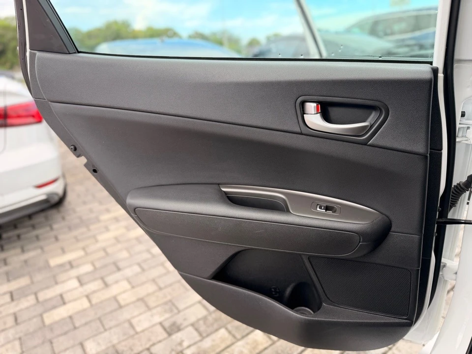 2020 Kia Optima/K5 - Image 19 of 21
