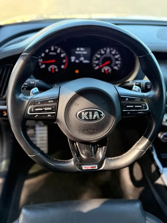 2020 Kia Stinger GT - Image 6 of 7