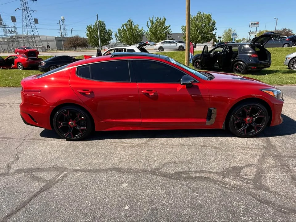 2020 Kia Stinger - Image 9 of 20
